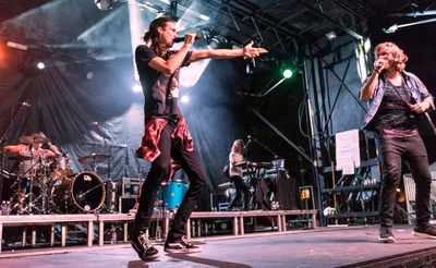 3OH!3